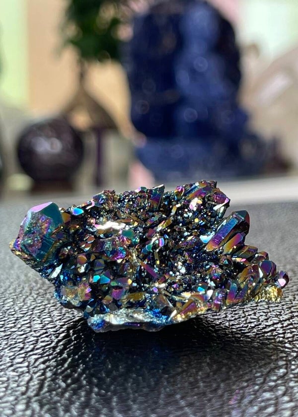 Blauwe Aura Kwarts cluster met titanium ruw, klein