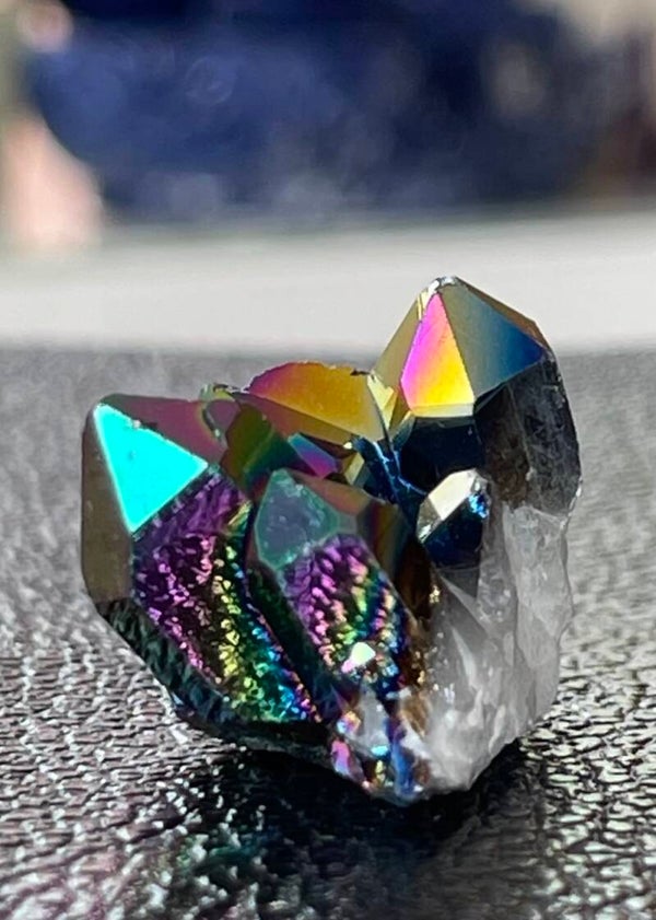 Blauwe Aura Kwarts cluster met titanium ruw, klein