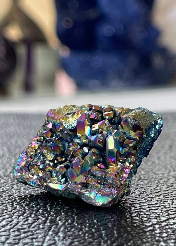 Blauwe Aura Kwarts cluster met titanium ruw, klein