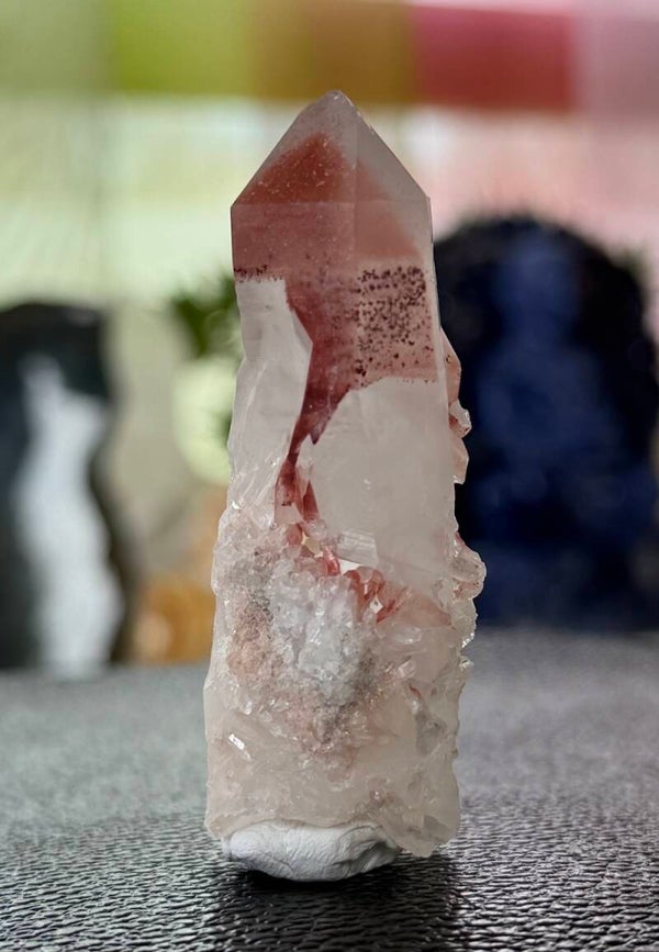 Lemurische Hematietkwarts punt uit Madagaskar, medium