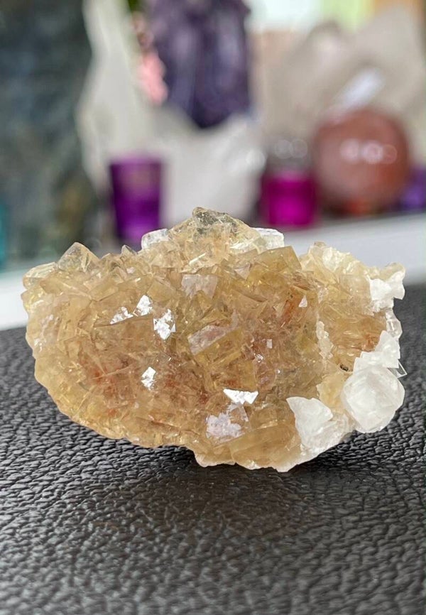 Gele Fluoriet met Dolomiet uit Moscona Asturias Spanje ruw, klein