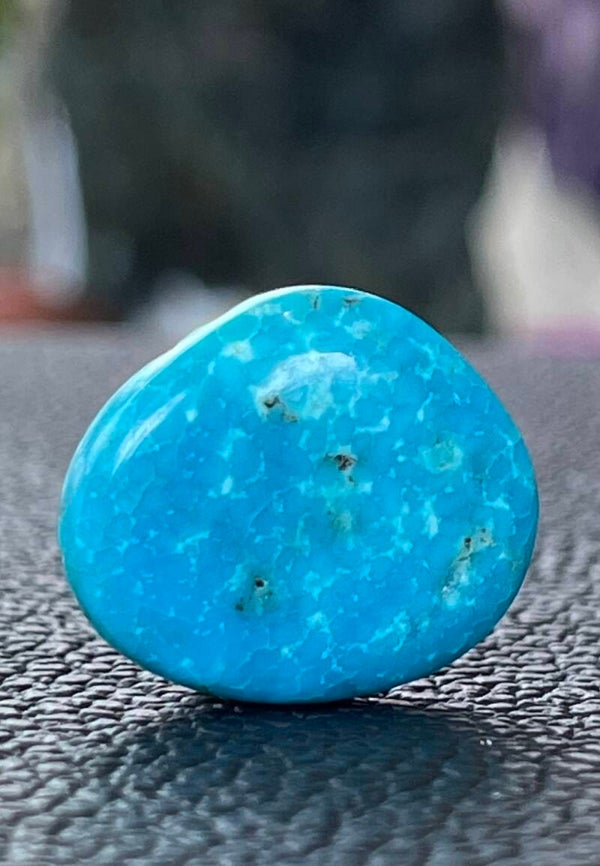 Turkoois edelsteen uit Arizona cabochon free form. medium