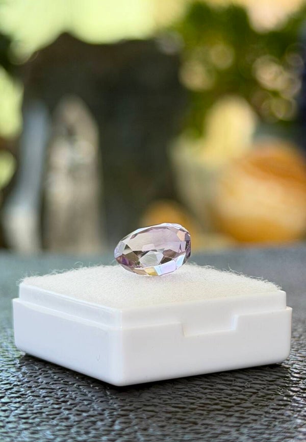 Amethist edelsteen facet geslepen ovaal, klein