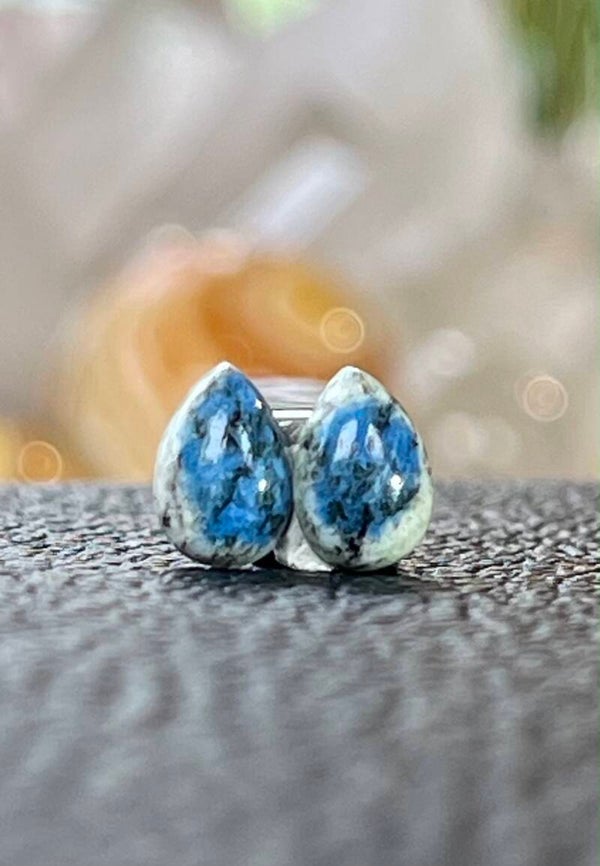 K2 Jaspis edelsteen cabochon druppel, klein, per paar