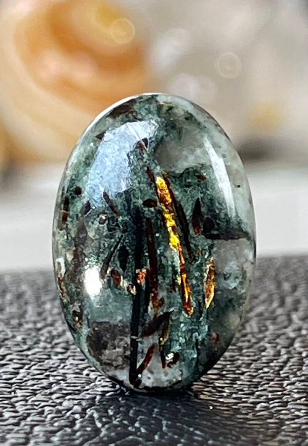 Astrofylliet edelsteen cabochon ovaal, medium
