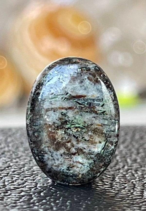 Astrofylliet edelsteen cabochon ovaal, medium
