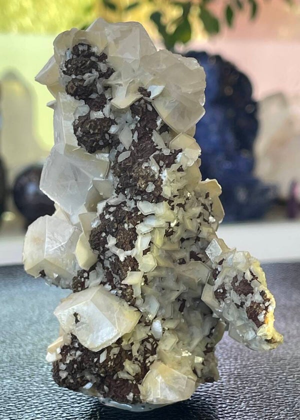 Calciet met Sideriet en Pyriet uit Kosovo ruw, medium