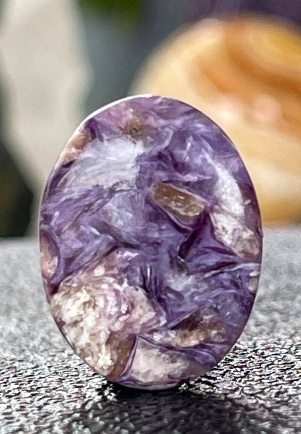 Charoiet edelsteen cabochon ovaal, medium