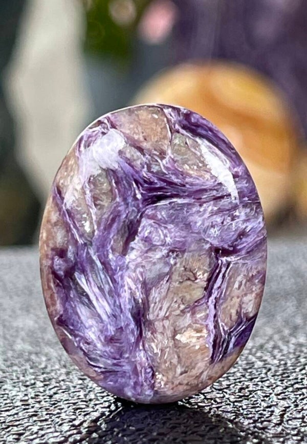 Charoiet edelsteen cabochon ovaal, medium