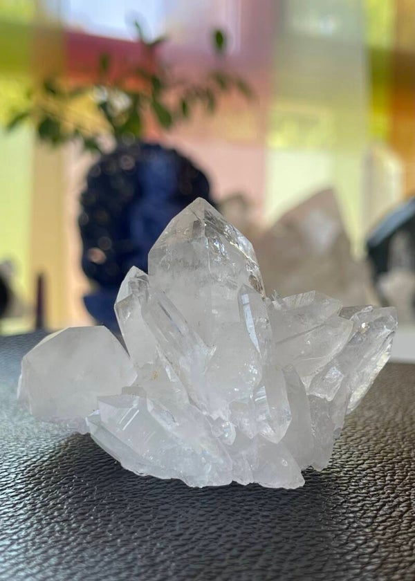 Lemurische Bergkristal cluster uit Peru ruw, medium