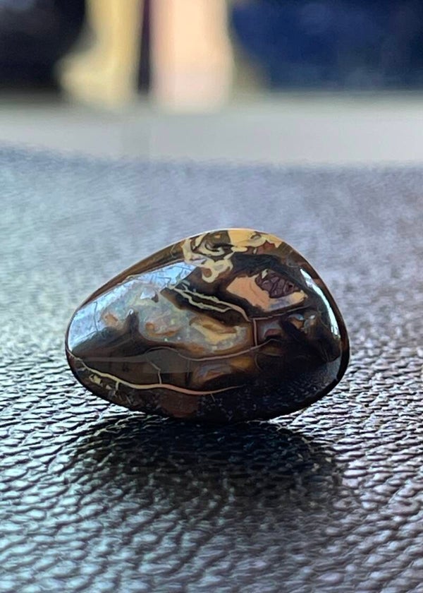 Boulder Opaal edelsteen cabochon free form, medium