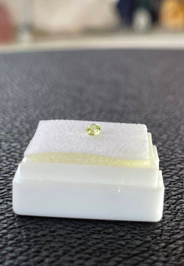 Peridoot edelsteen facet geslepen rond, klein