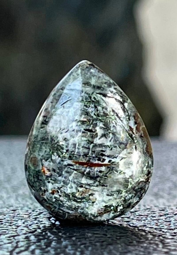 Astrofylliet edelsteen cabochon druppel, medium