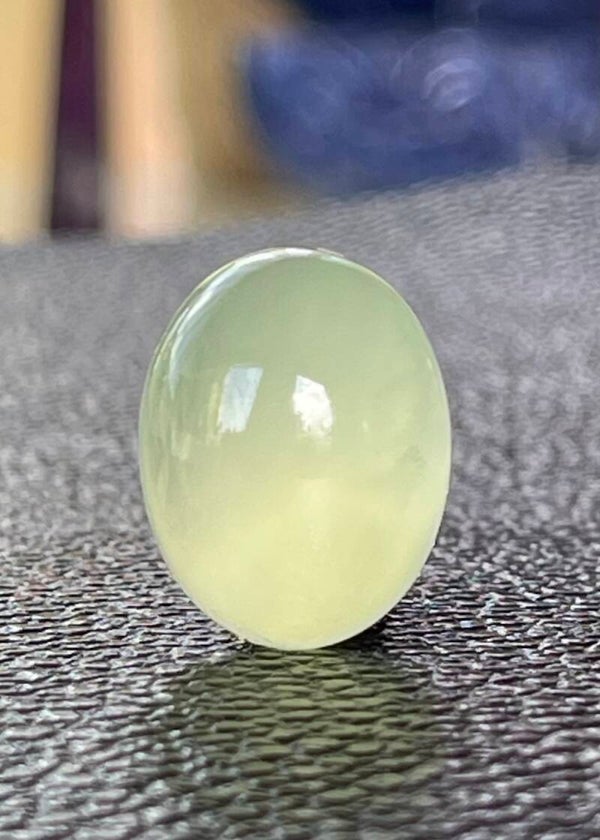 Prehniet edelsteen cabochon ovaal, medium