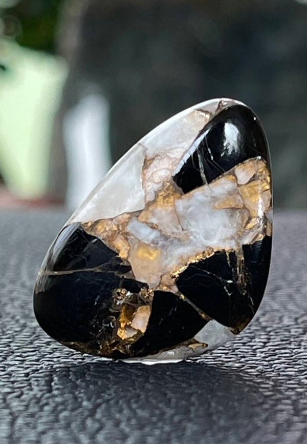Calciet edelsteen met Koper cabochon free form, medium