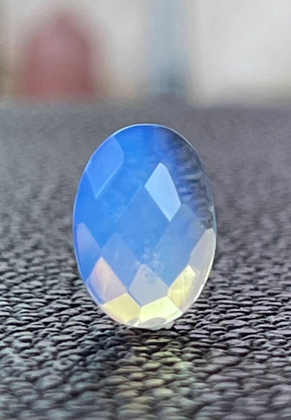 Opaliet edelsteen checker facet geslepen ovaal, klein