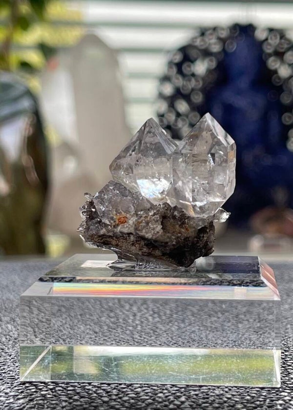Herkimer Diamant dubbeleinder punten op matrix ruw, medium