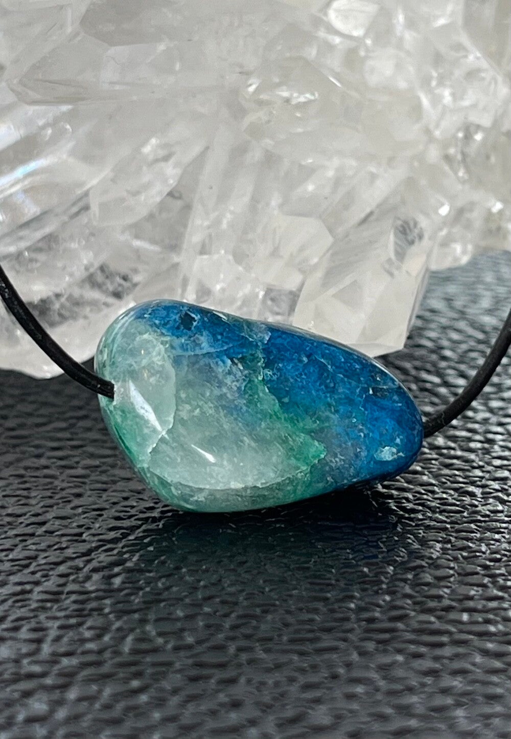 Quantum Quattro hangertje doorboord, met veter