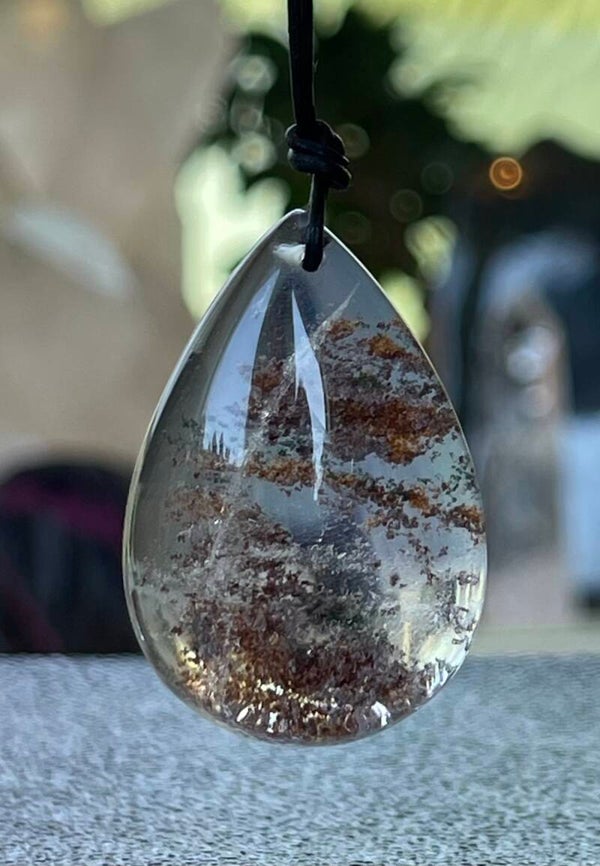 Lodoliet hangertje doorboord, met veter