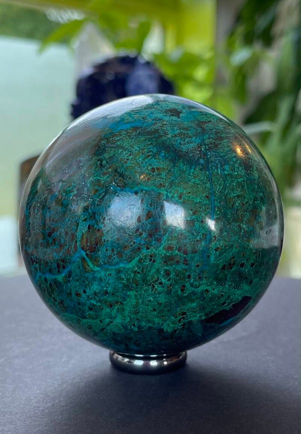 Chrysocolla bol uit Peru. groot 8,5cm