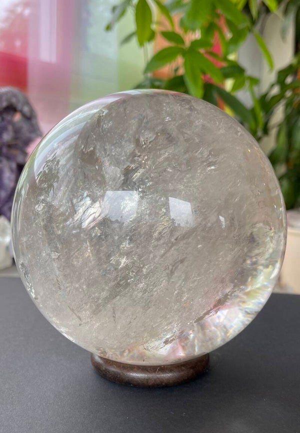 Bergkristal met regenboog bol, groot 15,5cm
