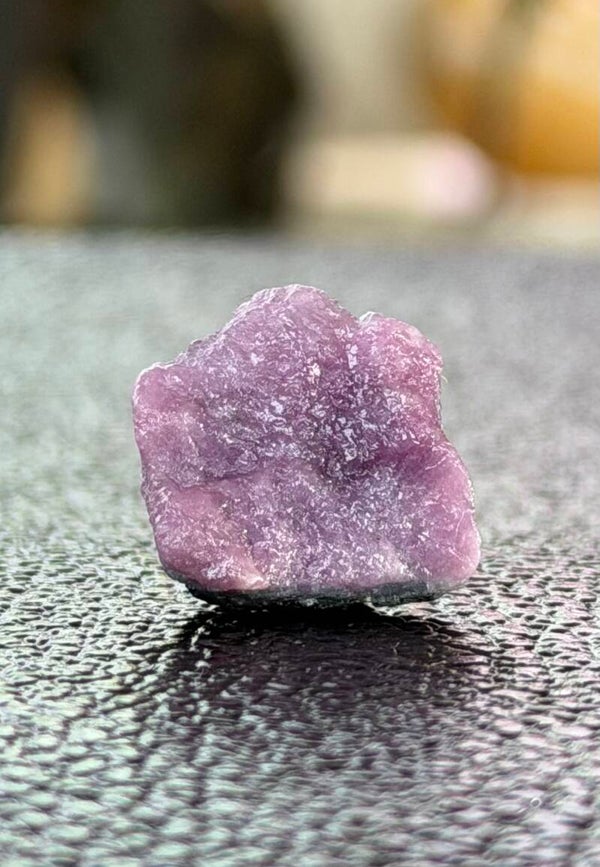 Roze Toermalijn uit Brazilië ruw, klein