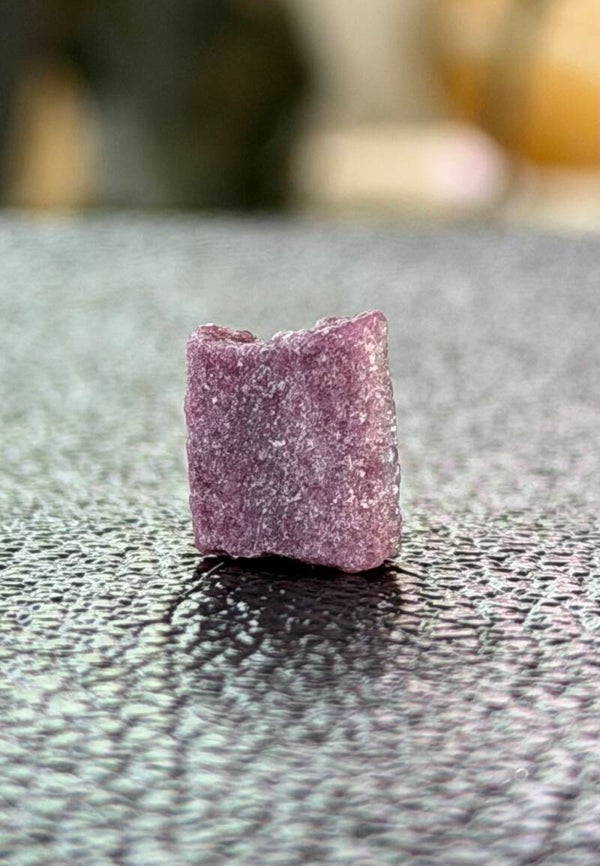 Roze Toermalijn uit Brazilië ruw, klein