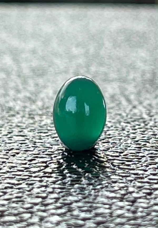 Groene Onyx edelsteen cabochon ovaal, klein