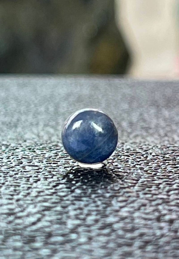 Saffier edelsteen cabochon rond, klein