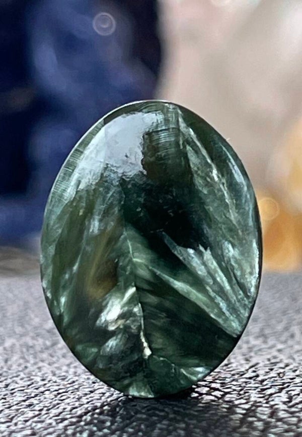 Serafiniet edelsteen cabochon ovaal, medium