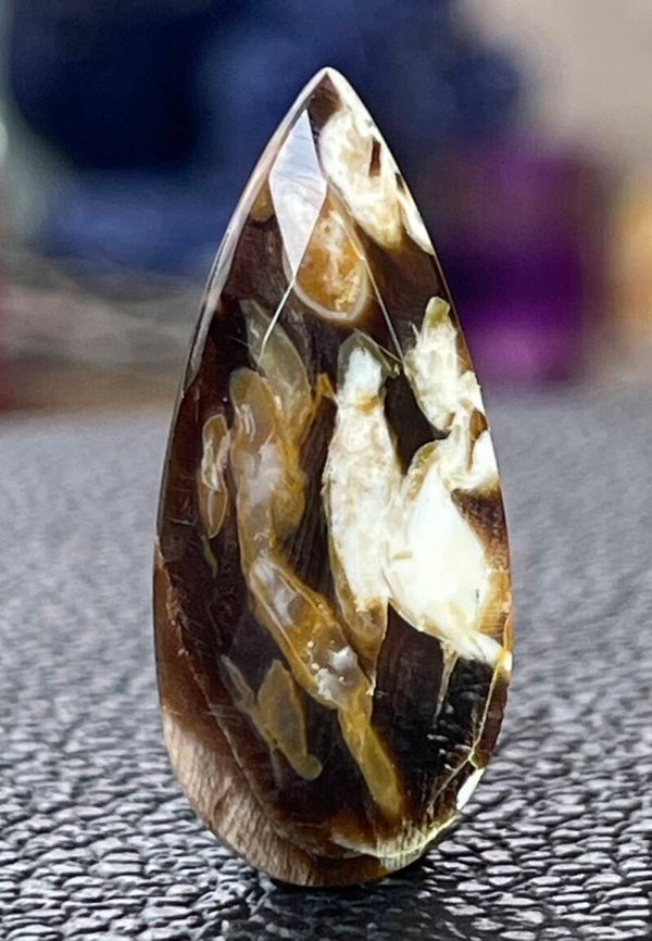 Peanutwood edelsteen facet geslepen druppel, medium