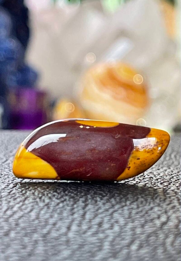 Mookaiet edelsteen cabochon free form, medium