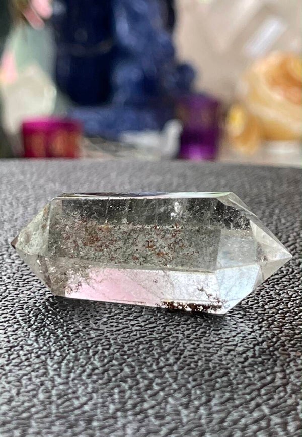 Bergkristal met Chloriet dubbeleinder punt uit Brazilië gepolijst, medium