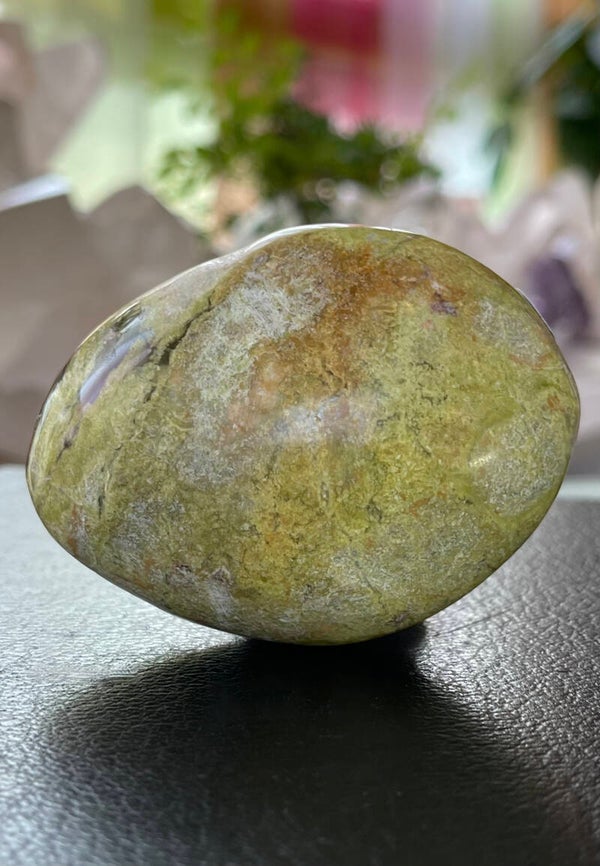 Groene Opaal handsteen, medium