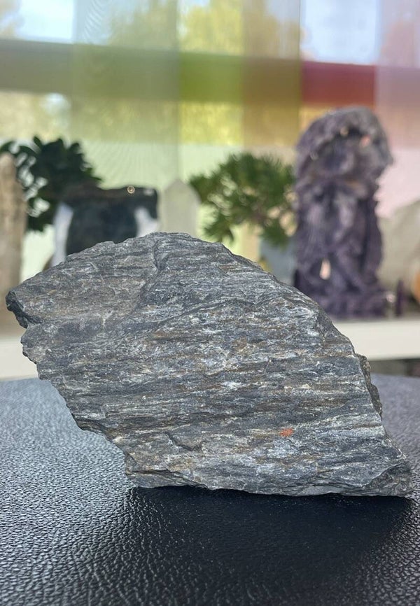 Isua stone uit Groenland ruw, medium-groot