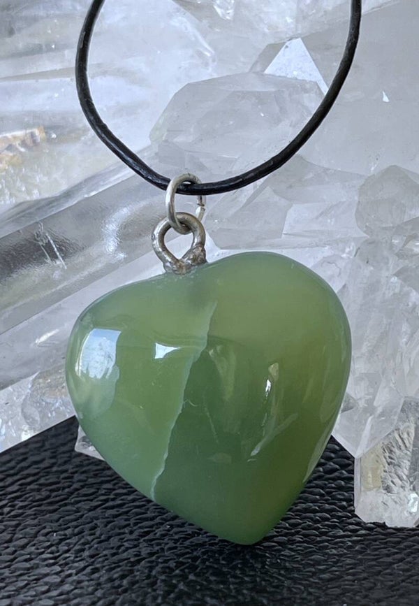 Jade hangertje hart, met veter