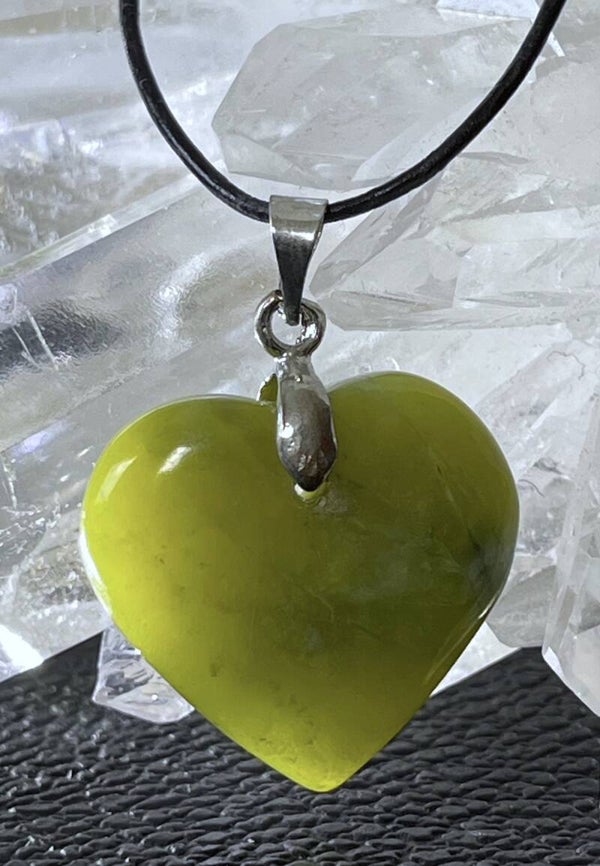 Jade hangertje hart, met veter