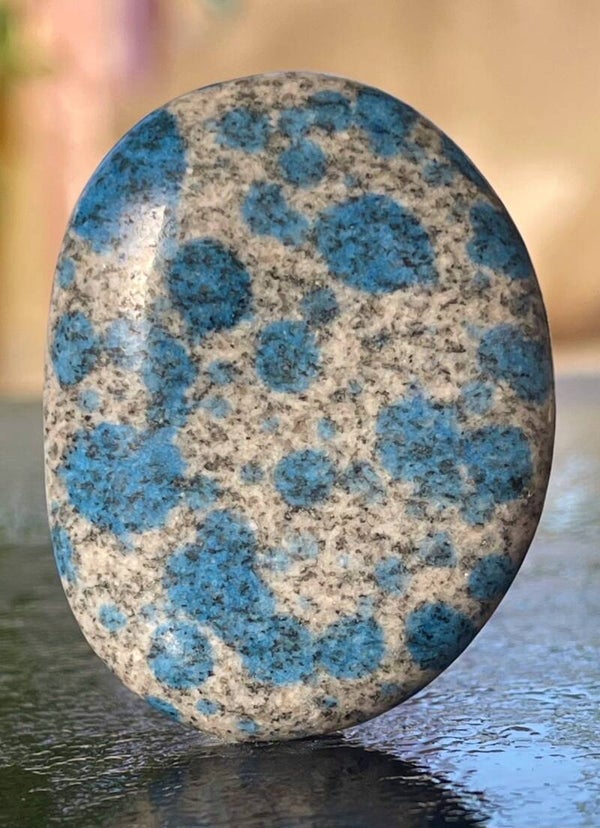 K2 Jaspis knuffelsteen plat