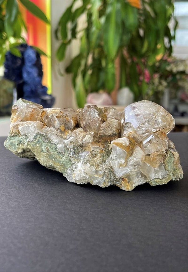 Kwarts dubbeleinder punten op matrix uit Marokko, ruw, groot