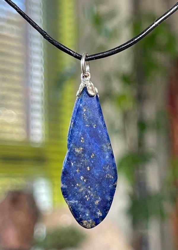 Lapis Lazuli met Pyriet hangertje, met veter