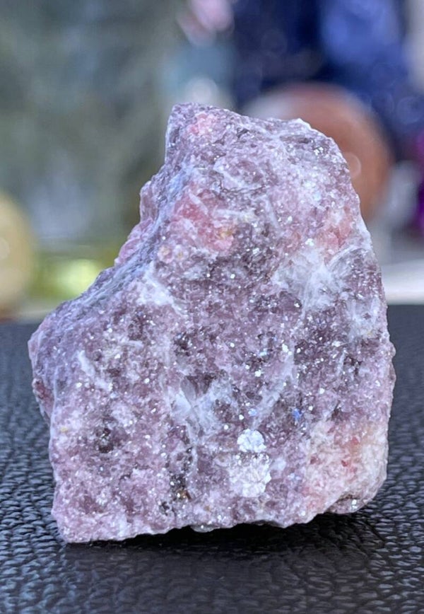 Lepidoliet met roze Toermalijn ruw, klein