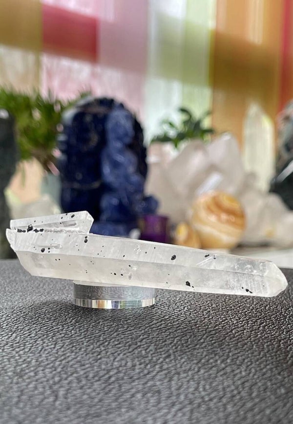Magische Laserkwarts met Hematiet punt uit Binnen-Mongolië ruw, medium