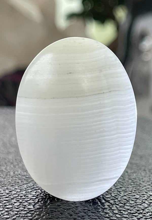 Mangano Calciet knuffelsteen plat