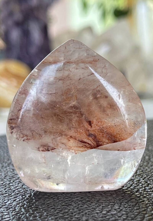 Maria Magdalena Lemurian Kwarts free form staand, klein