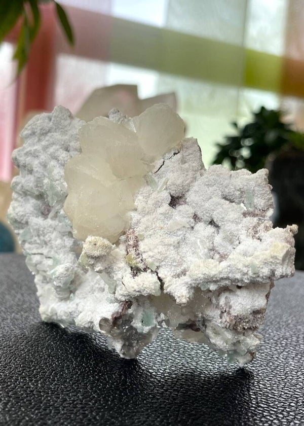 Mordeniet met Stilbiet en Apofylliet uit India ruw, medium-groot