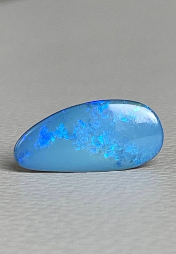 Opaal edelsteen uit Australië cabochon free form, medium