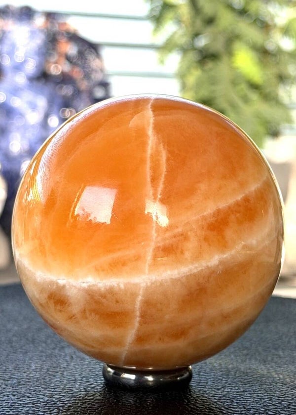 Oranje Calciet bol uit Mexico, groot 8cm