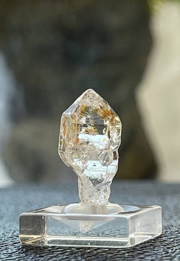 Petroleumkwarts punt ruw, uit Madagaskar, heel klein