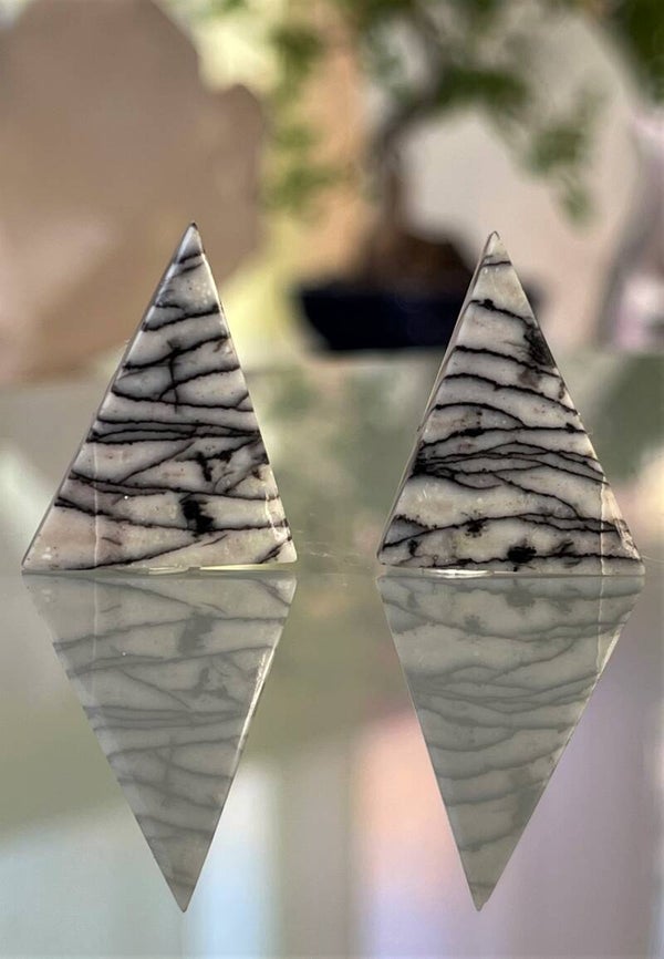 Picasso Jaspis edelsteen cabochon driehoek, per paar, medium