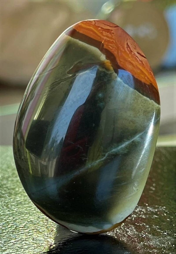 Polychroom Jaspis knuffelsteen plat